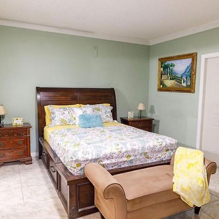 נורת' מיאמי ביץ' Private Suite In North Miami מראה חיצוני תמונה