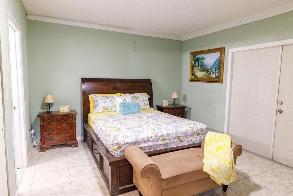 נורת' מיאמי ביץ' Private Suite In North Miami מראה חיצוני תמונה